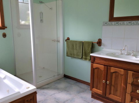 Our Cottage - Sydneys Hotel 6