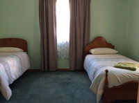 Book Ross Accommodation Vacations Sydneys Hotel Sydneys Hotel