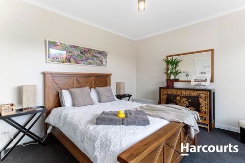 The WeareHouse In Deloraine - Sydneys Hotel 4