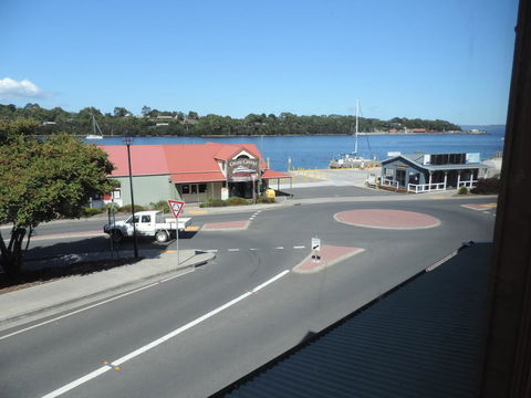 Bushman's Cafe - Sydneys Hotel 11