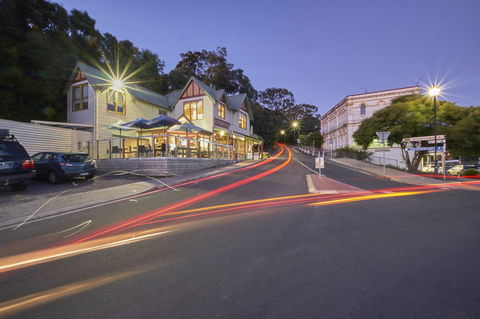 Bushman's Cafe - Sydneys Hotel 8