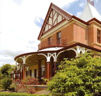 Old Bishop's Quarters Hobart - Sydneys Hotel