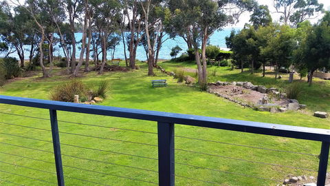 Four Seasons Waterfront Villas - Sydneys Hotel 0