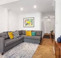 Newly Renovated Potts Point 2BR Art Deco - Sydneys Hotel