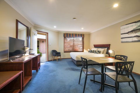 Nightcap At Federal Hotel Toowoomba - Sydneys Hotel 3
