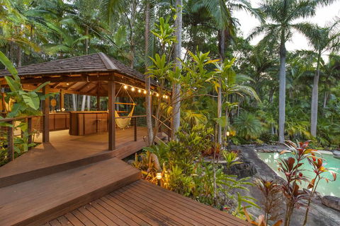 Noosa Haven - Sydneys Hotel 2