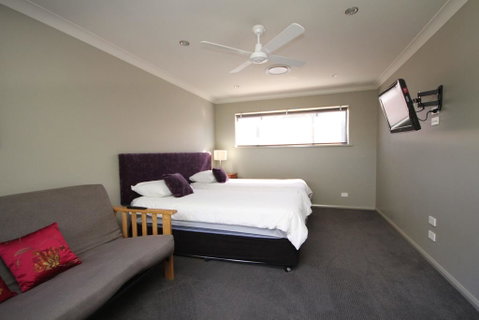 NORTHERN HAVEN-3/16 David Campbell St NH - Sydneys Hotel 1