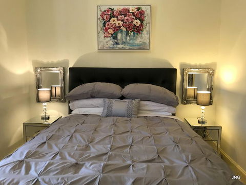 Northeys Apartment - Sydneys Hotel 0