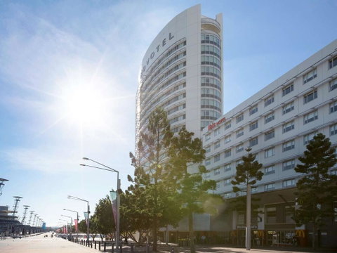 Novotel Sydney Olympic Park - Sydneys Hotel 0