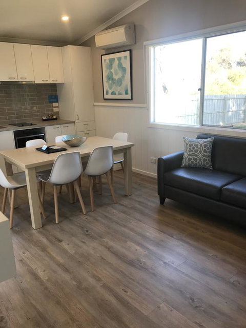 NRMA Portland Bay Holiday Park - Sydneys Hotel 2