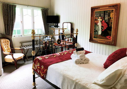 Number 12 B&B - Sydneys Hotel 3