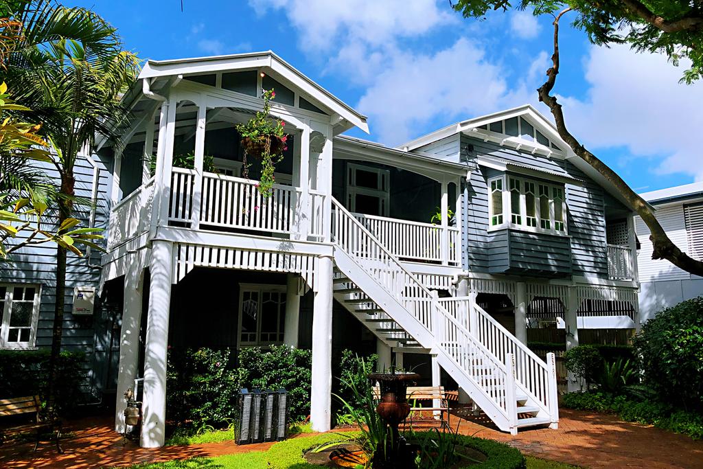 Hawthorne QLD Sydneys Hotel