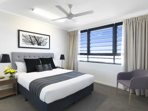 Oaks Mackay Carlyle Suites - Sydneys Hotel 1