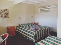 Book Peak Hill Accommodation Vacations Sydneys Hotel Sydneys Hotel