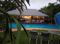 Book Coochiemudlo Accommodation Vacations Sydneys Hotel Sydneys Hotel
