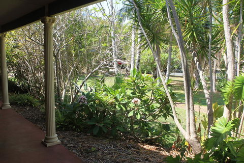 Oasis On Coochiemudlo - Sydneys Hotel 1