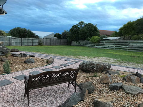 OCEAN BREEZE - Sydneys Hotel 0