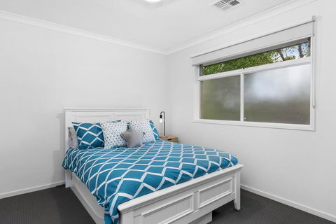 OCEAN BREEZE Family Home - Sydneys Hotel 3