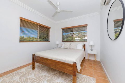 Ocean Breeze, Near Parks And Rowes Bay - Sydneys Hotel 3