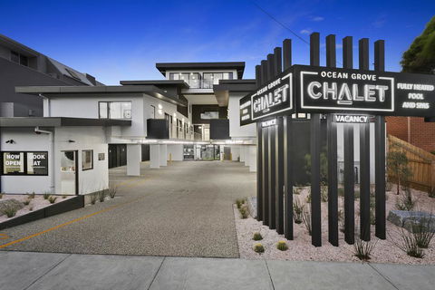 Ocean Grove Chalet - Sydneys Hotel 3