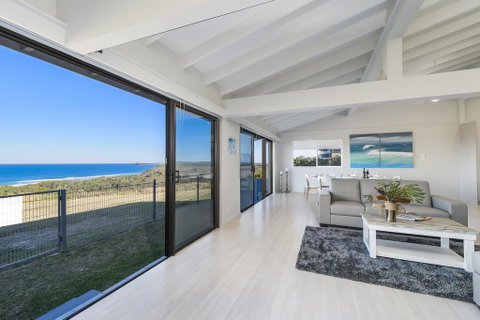 Ocean Paradise - Sydneys Hotel 1