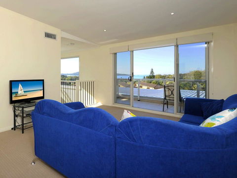 Ocean View Oasis@Fingal Bay - Sydneys Hotel 1
