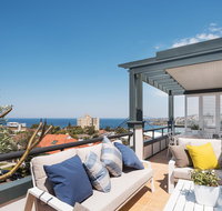 Ocean Views on Coogee Beach - Sydneys Hotel