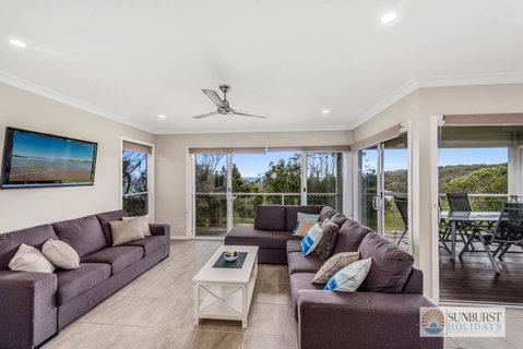 Oceanview Beach Front - Sydneys Hotel 0