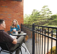 Oxley Court Serviced Apartments - Sydneys Hotel
