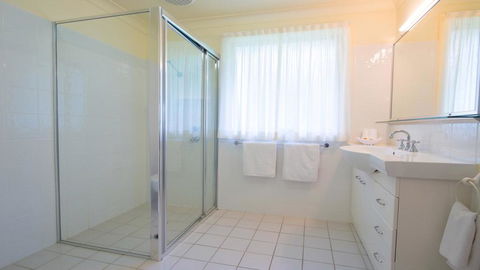 Pacific Palms Resort - Sydneys Hotel 3