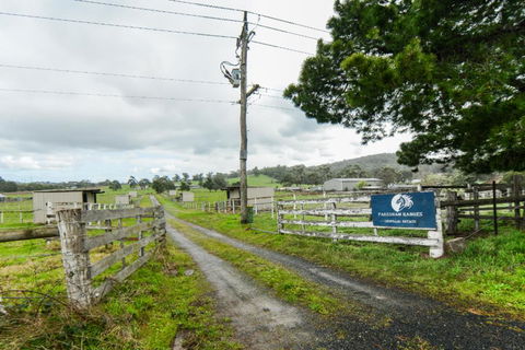 Pakenham Ranges - Sydneys Hotel 0