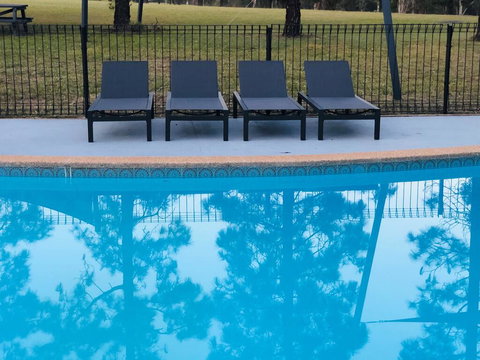 Palmers Lane Estate - Sydneys Hotel 1