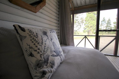 Palmers Lane Estate - Sydneys Hotel 3