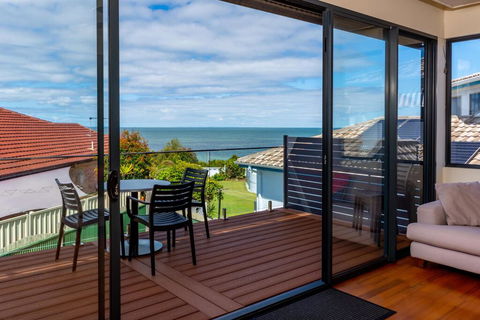 Panoramic Views From Private Roof Top Deck - Sydneys Hotel 2