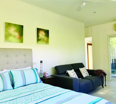 Paradise Eco B & B - Sydneys Hotel 2