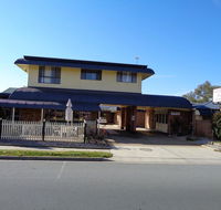 Parkway Motel
