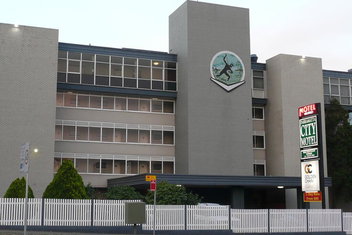 Parramatta City Motel with Sydneys Hotel