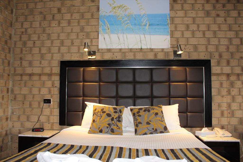 Pooraka SA Sydneys Hotel