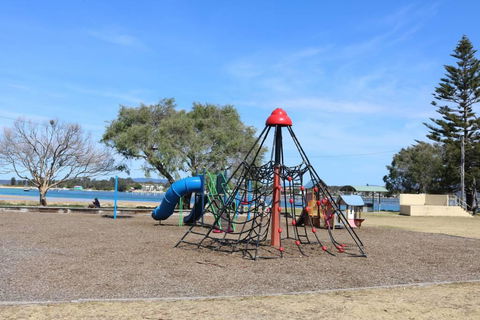 Pelican Lake Holiday House - Sydneys Hotel 1
