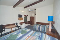 Book Narromine Accommodation Vacations Sydneys Hotel Sydneys Hotel
