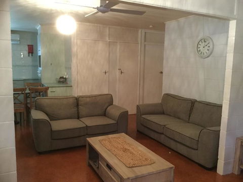 Pet Friendly Home Walking Distance To Surf Beach - North St, Woorim - Sydneys Hotel 2