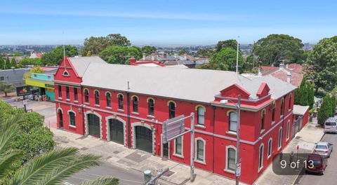 Petersham Firestation Paradise - Sydneys Hotel 3