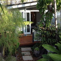 Book Petrie Accommodation Vacations Sydneys Hotel Sydneys Hotel