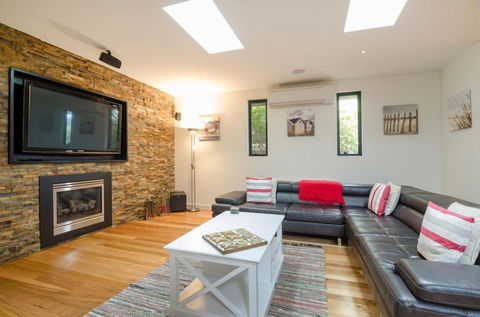 PIER 55 - DROMANA... - Sydneys Hotel 0