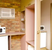 Pines Country Club Motor Inn - Sydneys Hotel