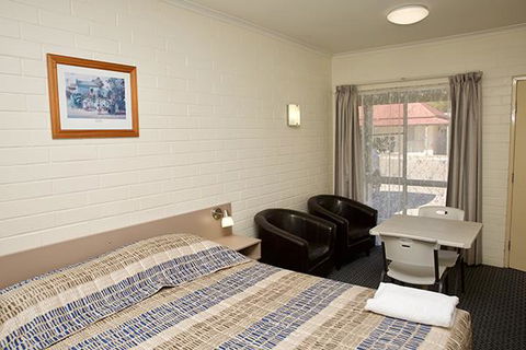 Pioneer Motel Goondiwindi - Sydneys Hotel 2