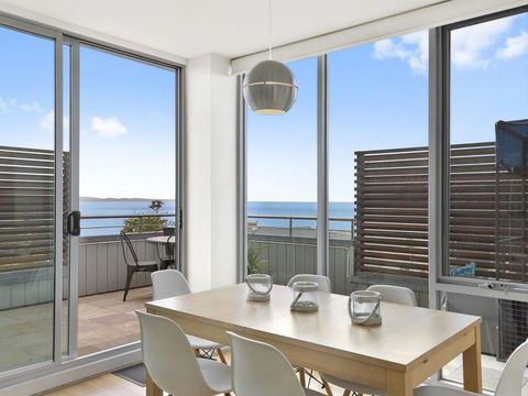 POINT GREY APARTMENT 2 - Ocean VIews With Wifi - Sydneys Hotel 3