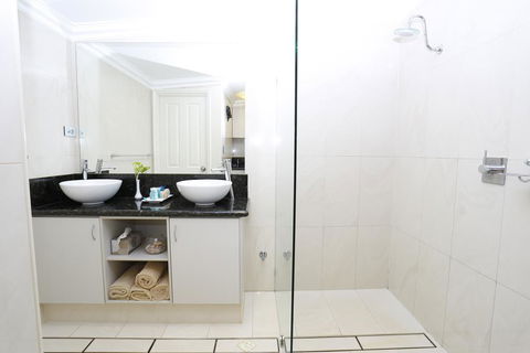 Point Samson Resort - Sydneys Hotel 3