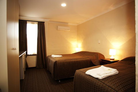 Prince Of Wales Hotel, Bunbury - Sydneys Hotel 3