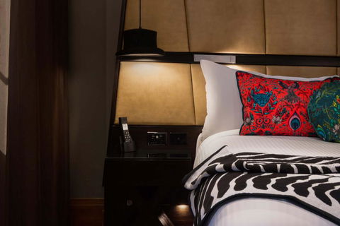 QT Sydney - Sydneys Hotel 1